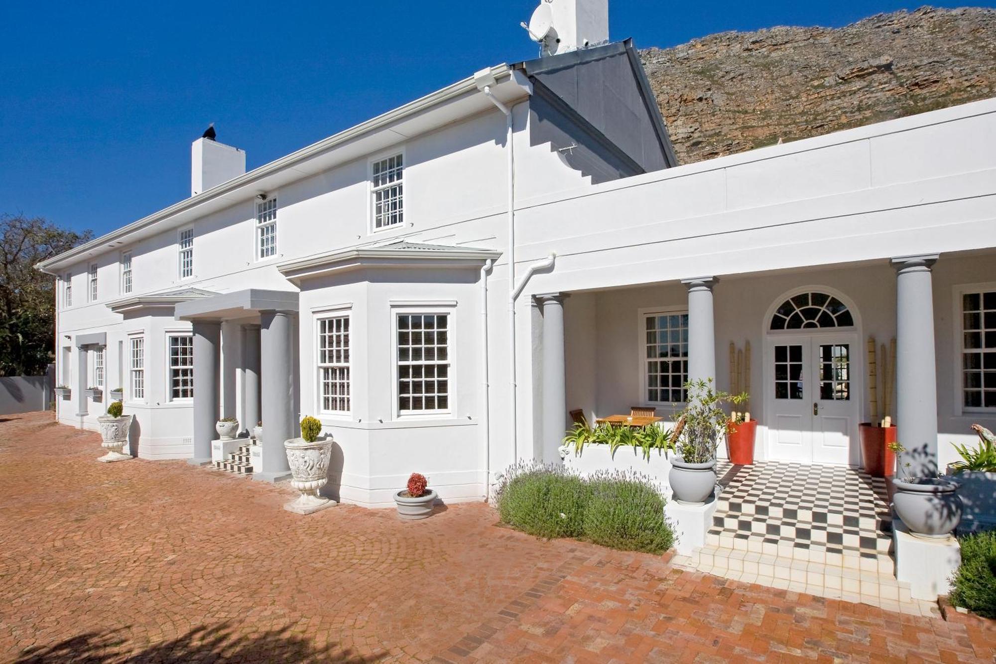 Capeblue Manor House Hotel Мюзенберг Екстериор снимка